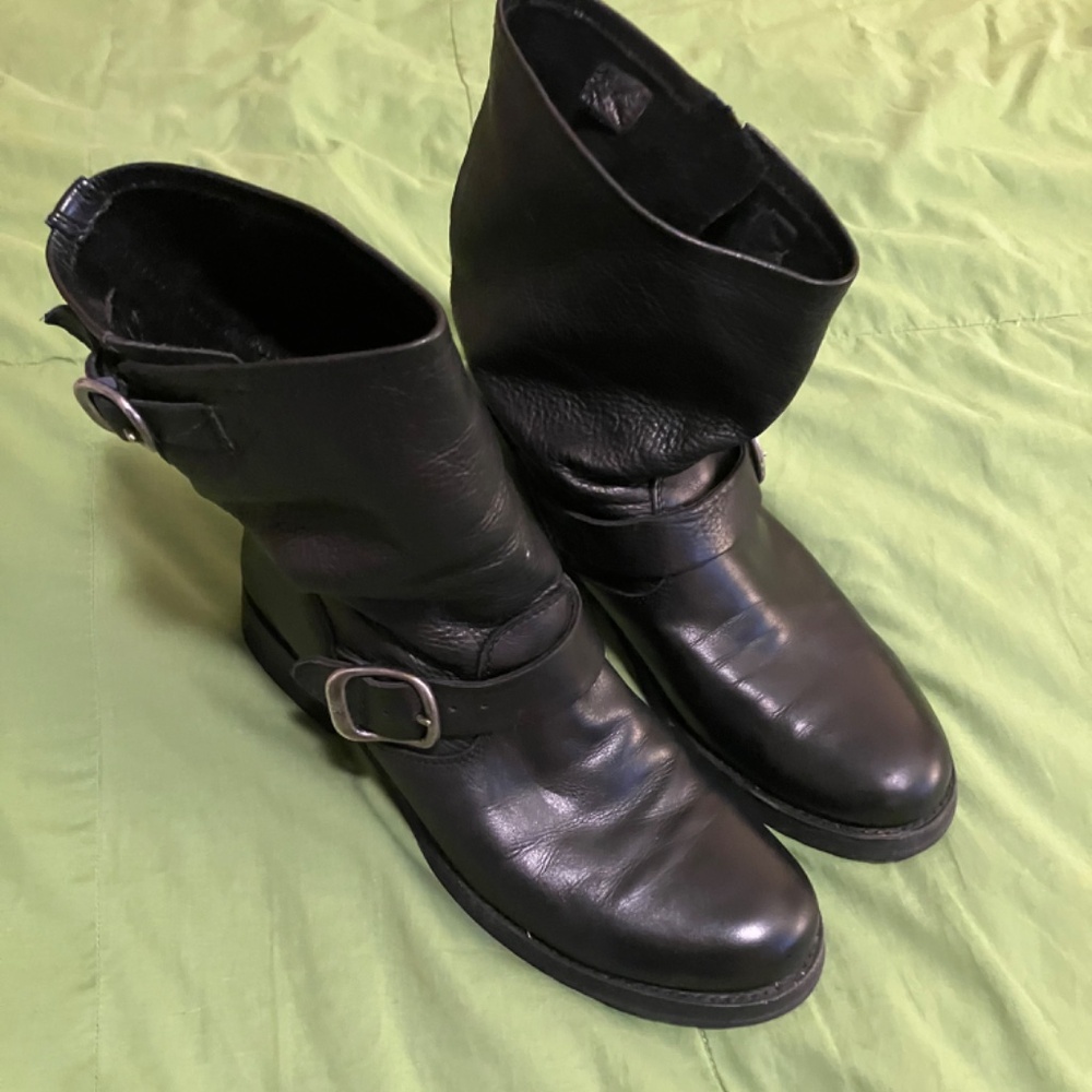 Frye "Veronica" leather biker boots, size 9 - Picture 3 of 4